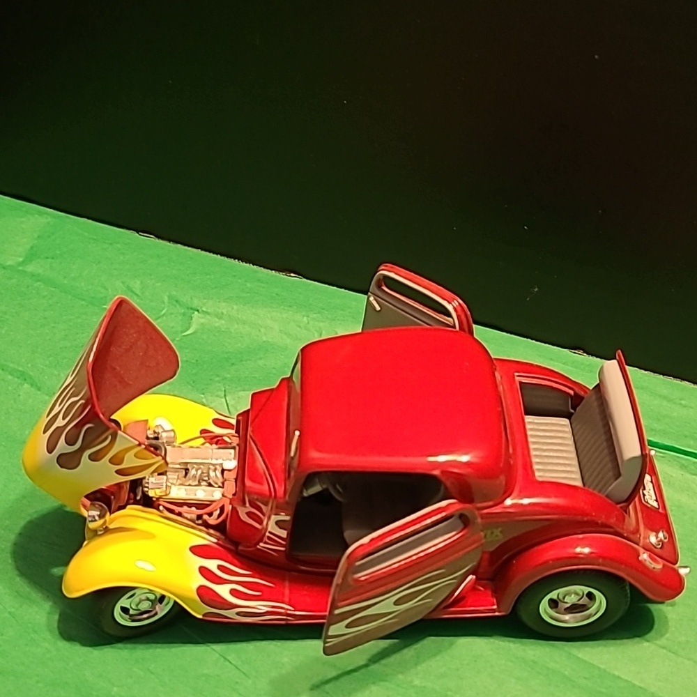🚘 First Gear WIX Filters 1934 Ford Coupe Red Yellow Flames Die Cast Meta